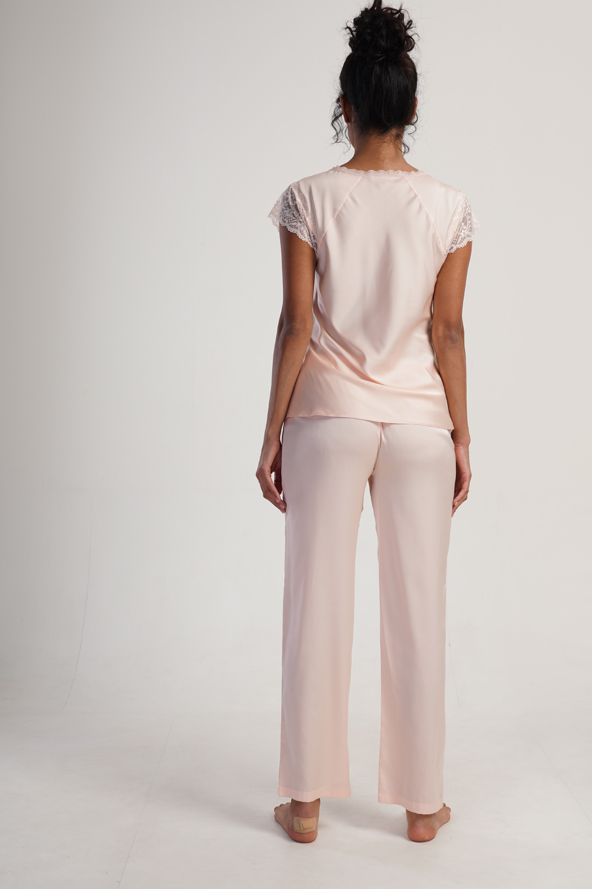 Woman Satin Latia Pyjama Set Woman Satin Latia Pyjama Set