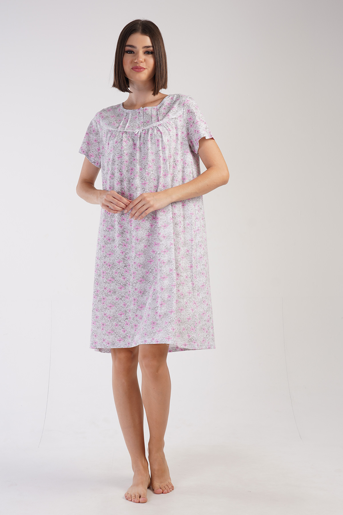 Woman Serra Short Sleeve Grandma Nightgown Woman Serra Short Sleeve Grandma Nightgown