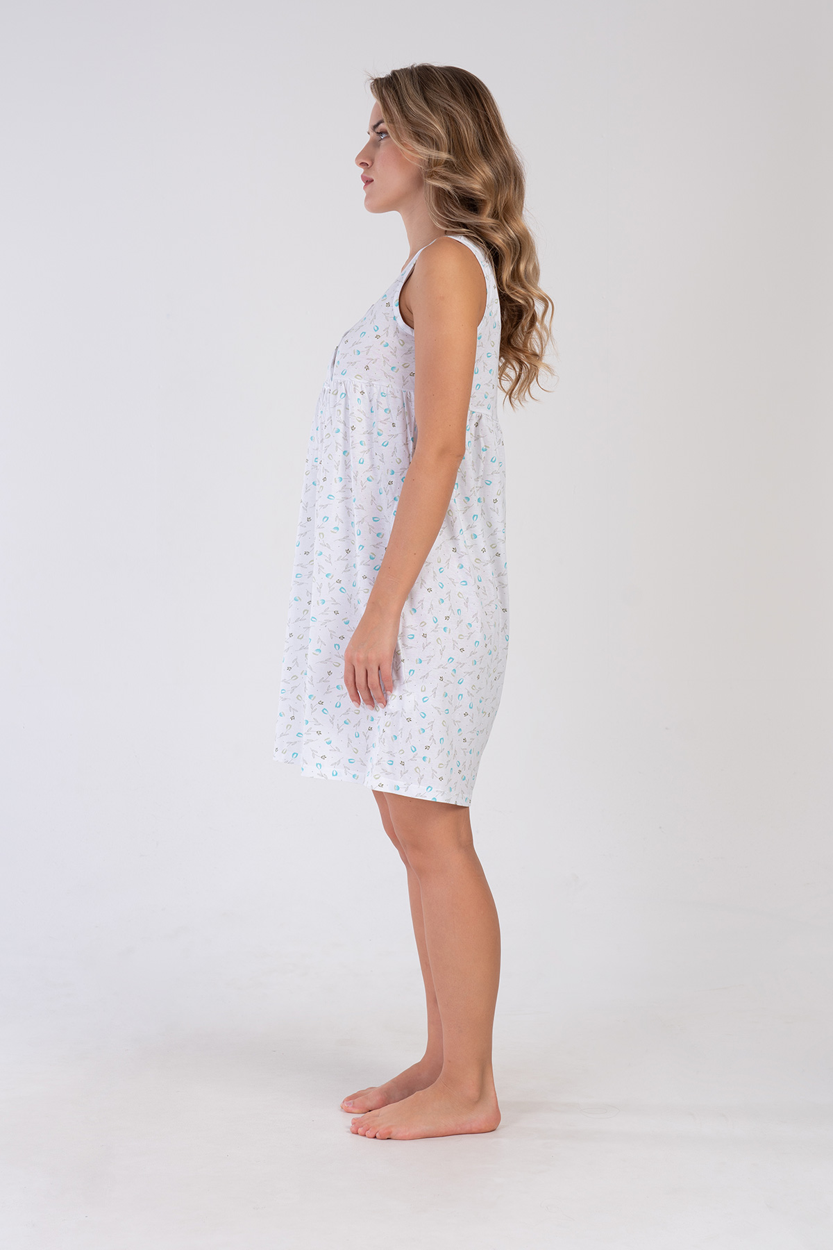 Woman Quen Nightgown Woman Quen Nightgown
