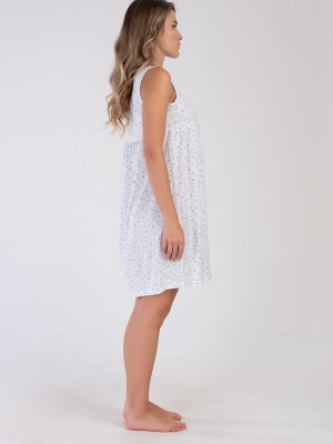 Woman Quen Nightgown Woman Quen Nightgown
