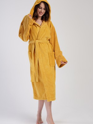 Woman Soft Hoodie Detail Bathrobe Woman Soft Hoodie Detail Bathrobe