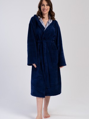 Woman Soft Hoodie Detail Bathrobe Woman Soft Hoodie Detail Bathrobe