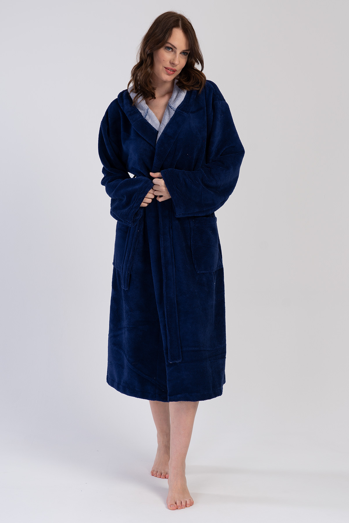 Woman Soft Hoodie Detail Bathrobe Woman Soft Hoodie Detail Bathrobe
