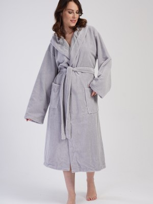 Woman Soft Hoodie Detail Bathrobe Woman Soft Hoodie Detail Bathrobe