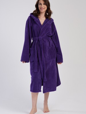 Woman Soft Hoodie Detail Bathrobe Woman Soft Hoodie Detail Bathrobe