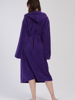 Woman Soft Hoodie Detail Bathrobe Woman Soft Hoodie Detail Bathrobe