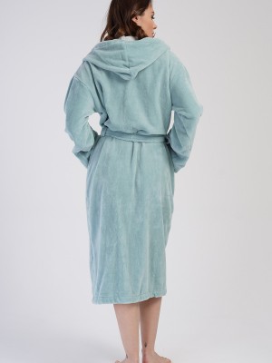 Woman Soft Hoodie Detail Bathrobe Woman Soft Hoodie Detail Bathrobe