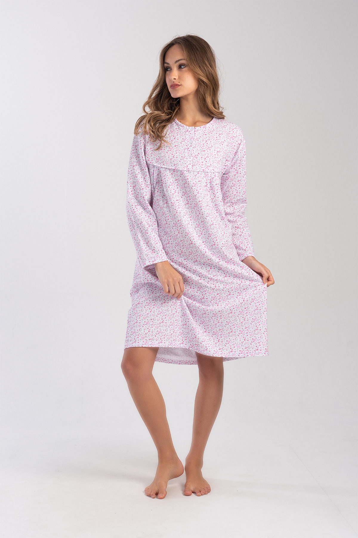 Woman Mesta Cotton Grandma Nightgown Woman Mesta Cotton Grandma Nightgown