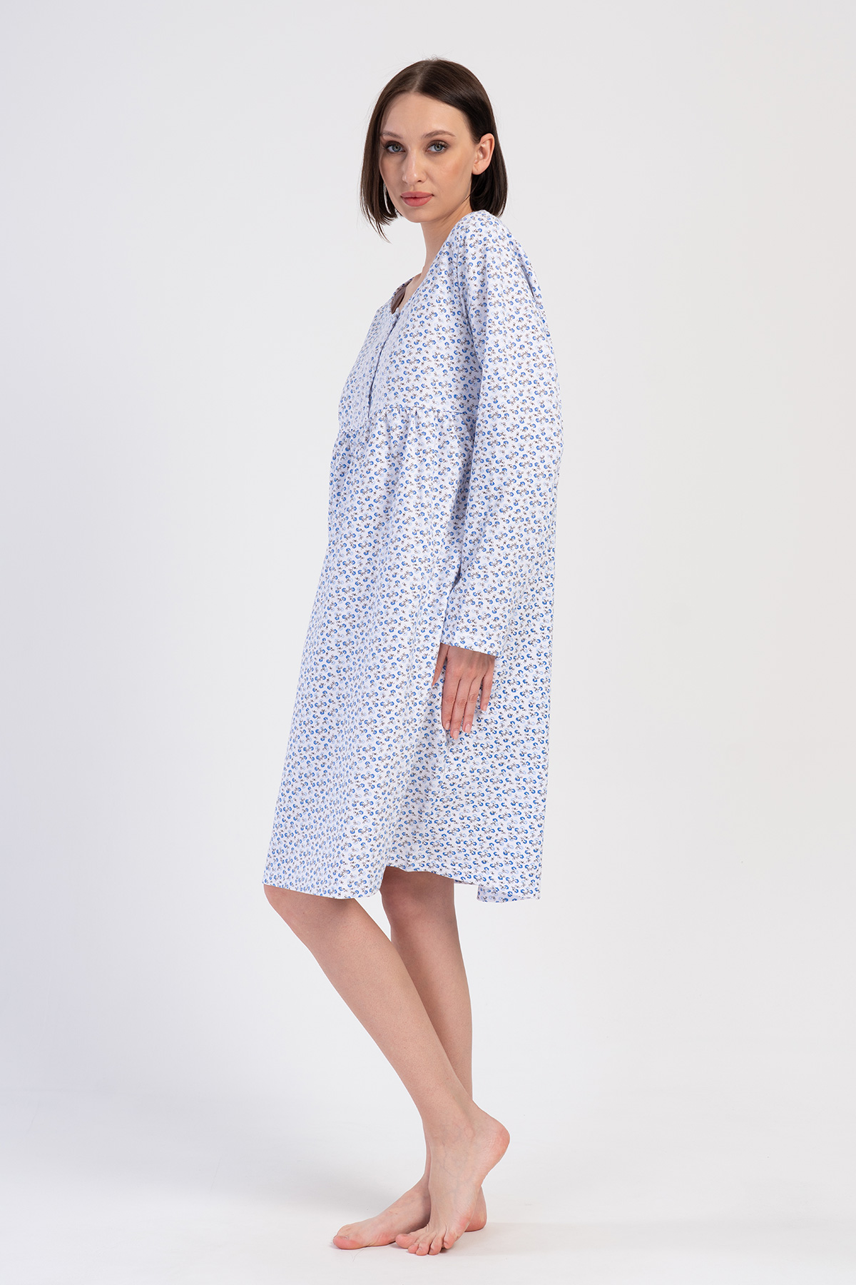 Woman Dery Cotton Grandma Nightgown Woman Dery Cotton Grandma Nightgown