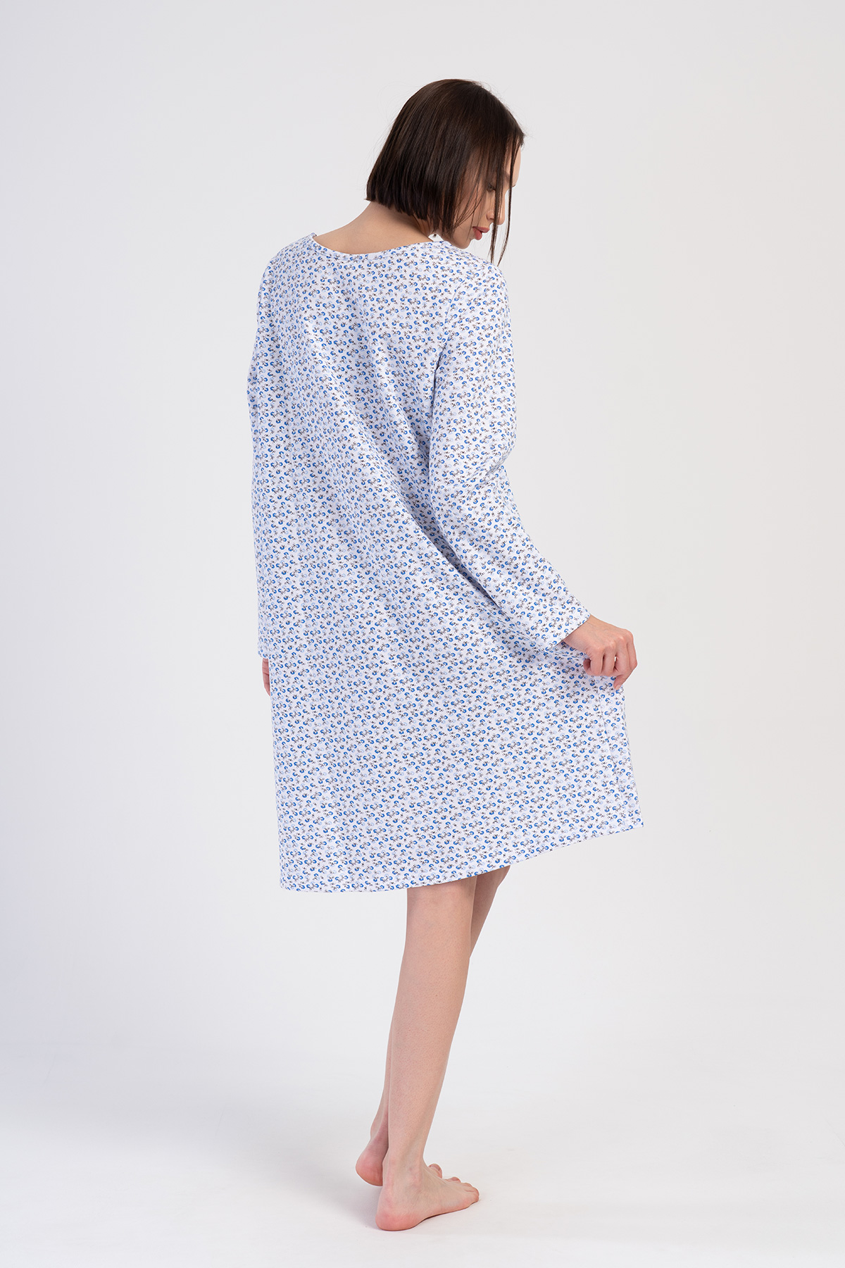 Woman Dery Cotton Grandma Nightgown Woman Dery Cotton Grandma Nightgown
