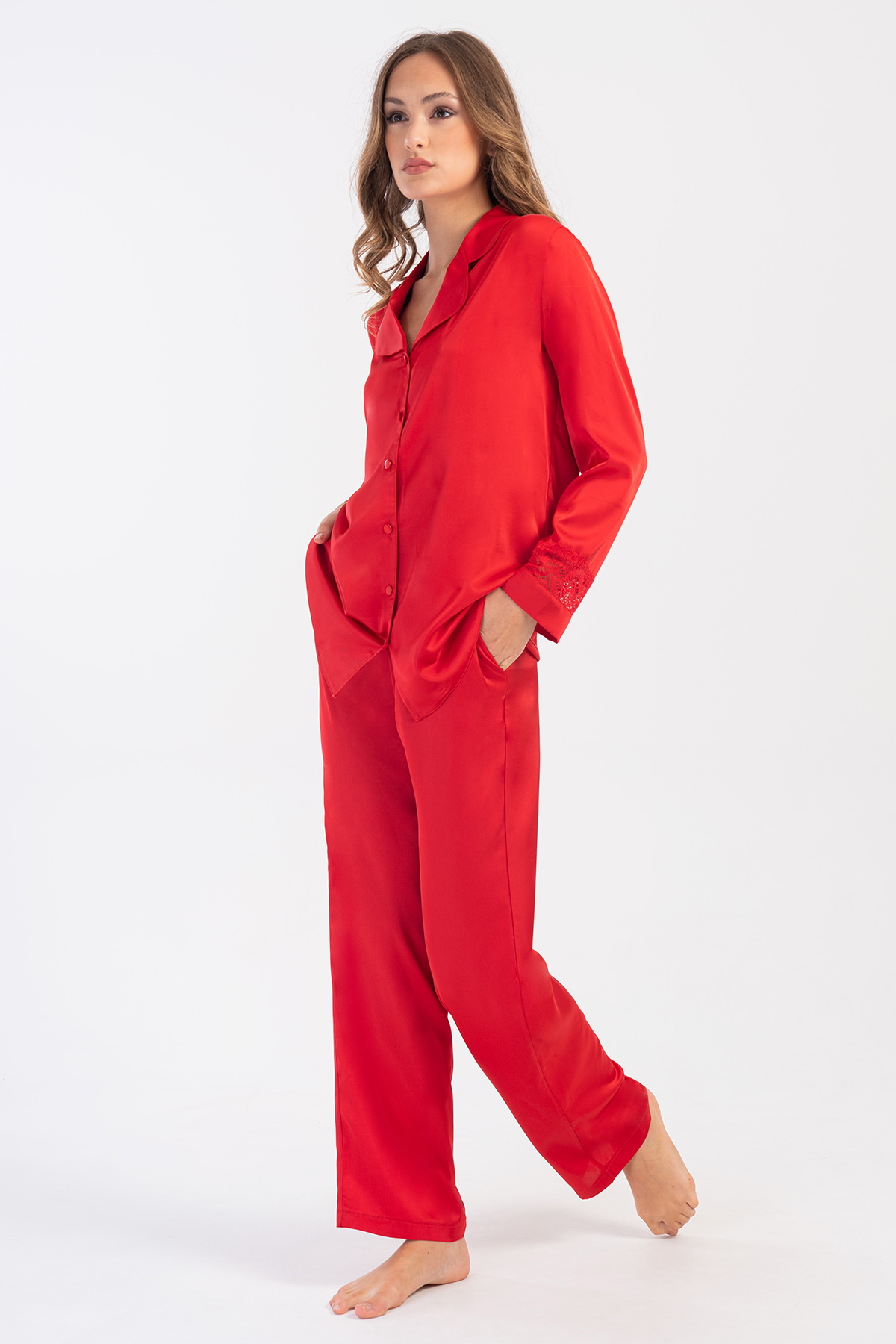 Woman Satin Exclusive Red Long Sleeve Pyjama Set Woman Satin Exclusive Red Long Sleeve Pyjama Set