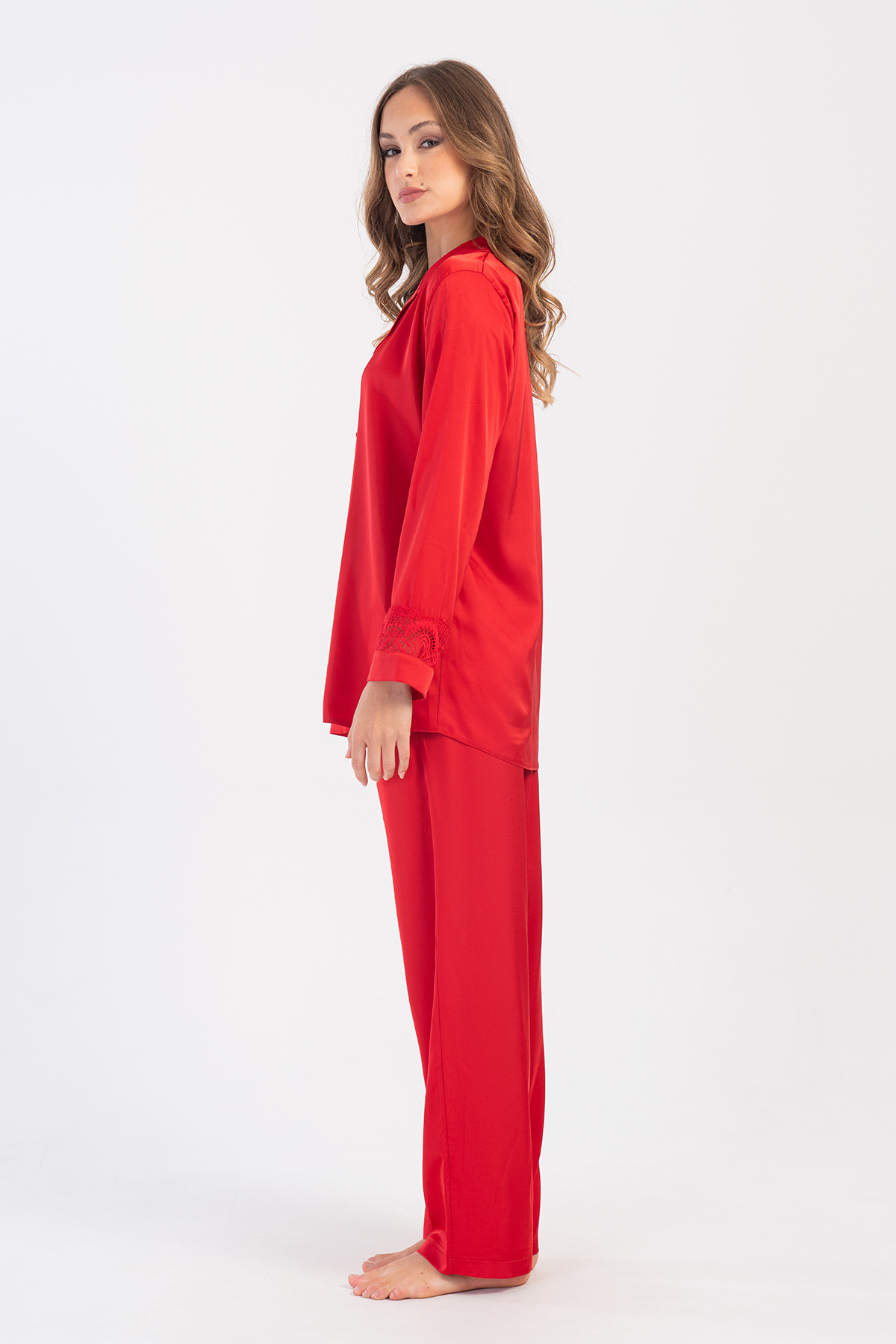 Woman Satin Exclusive Red Long Sleeve Pyjama Set Woman Satin Exclusive Red Long Sleeve Pyjama Set
