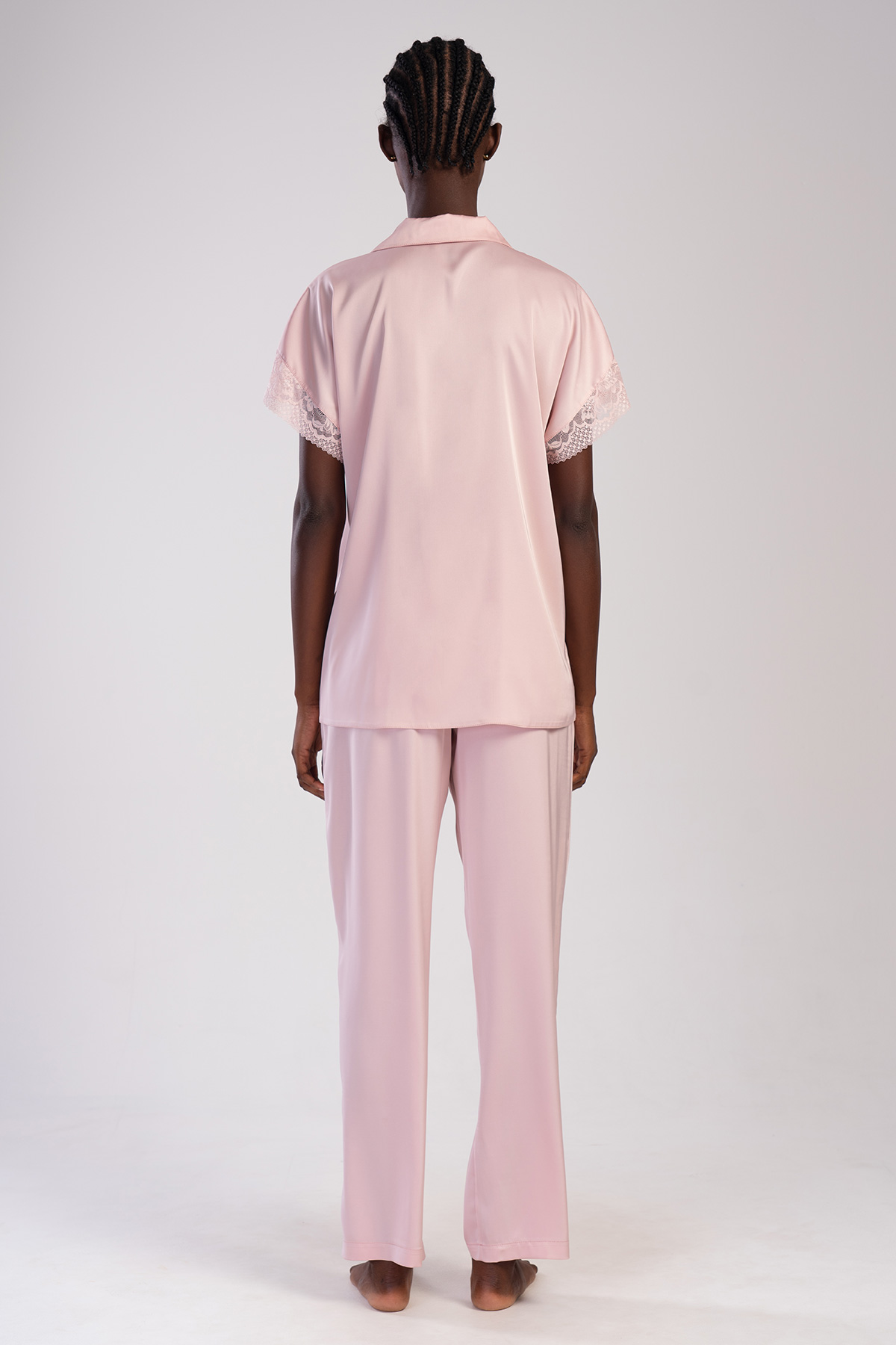 Woman Powder Pink Satin Lace Detail Short Sleeve Pyjama Set Woman Powder Pink Satin Lace Detail Short Sleeve Pyjama Set