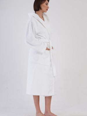 Woman Bukle White Hoodie Detail Bathrobe Woman Bukle White Hoodie Detail Bathrobe