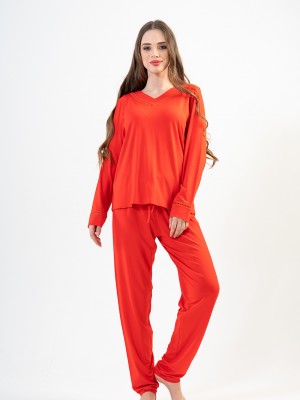 Woman Fiery Red Pyjama Set Woman Fiery Red Pyjama Set