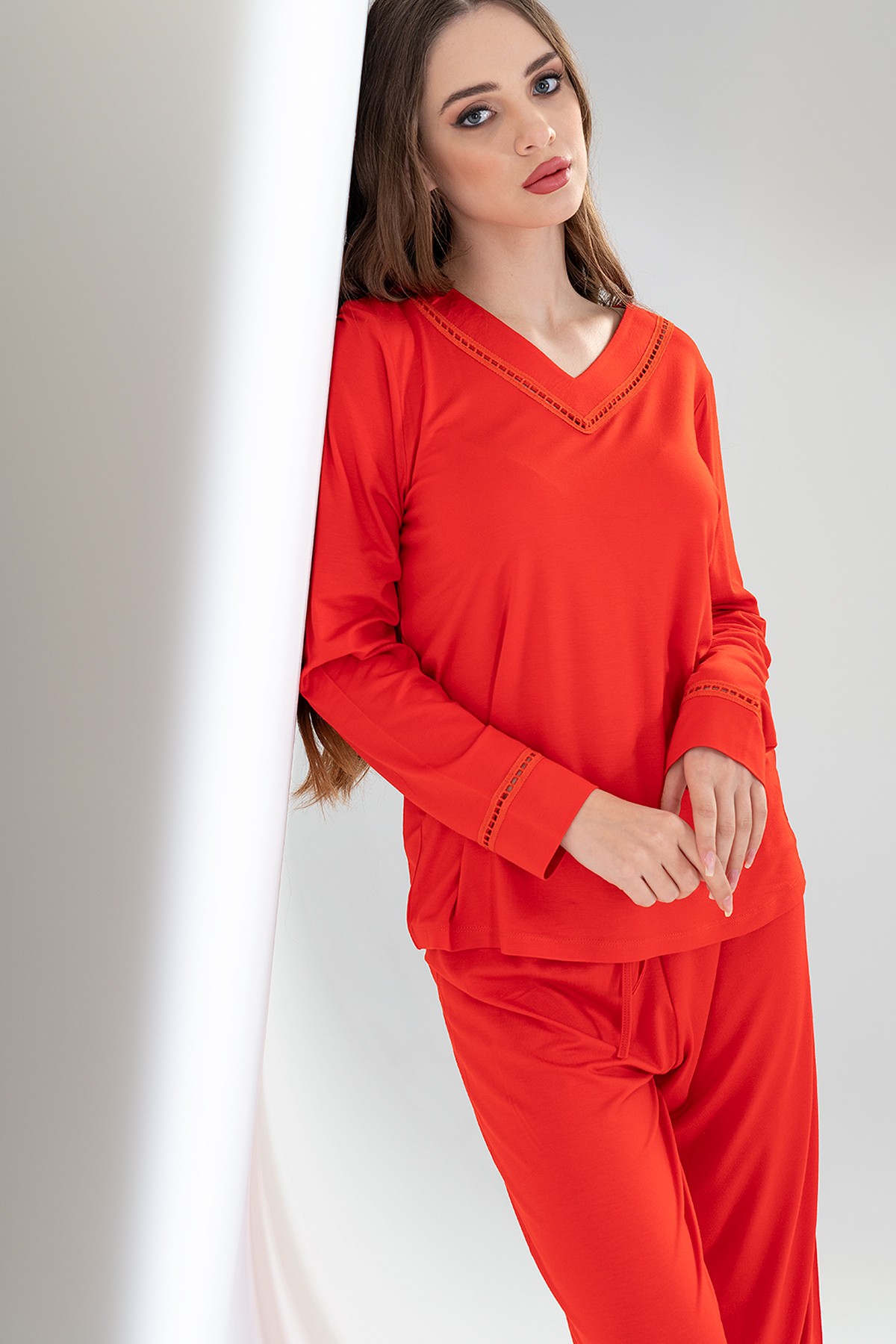 Woman Fiery Red Pyjama Set Woman Fiery Red Pyjama Set