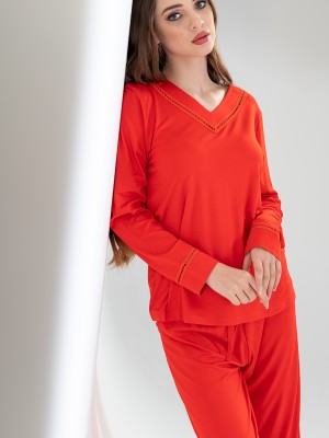 Woman Fiery Red Pyjama Set Woman Fiery Red Pyjama Set