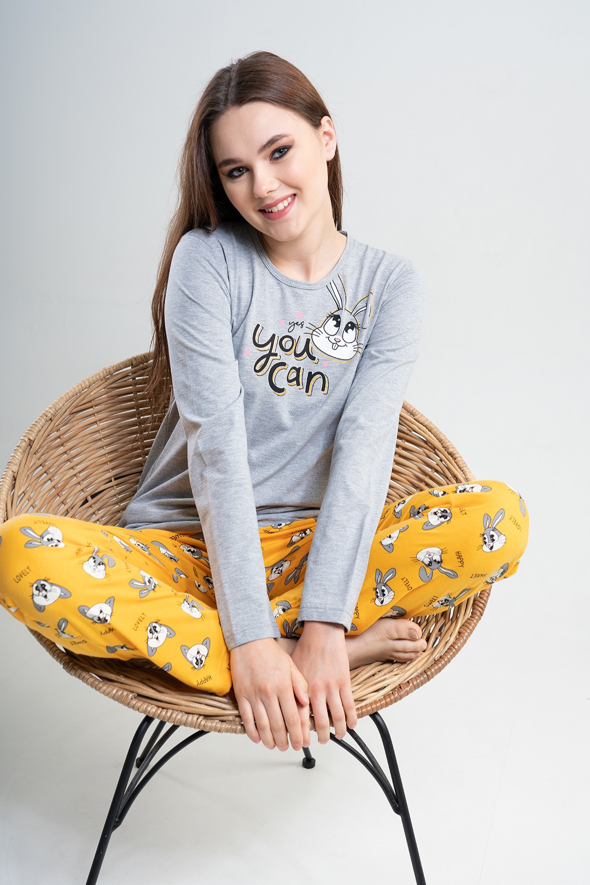 Woman Yellow Pyjama Set Woman Yellow Pyjama Set