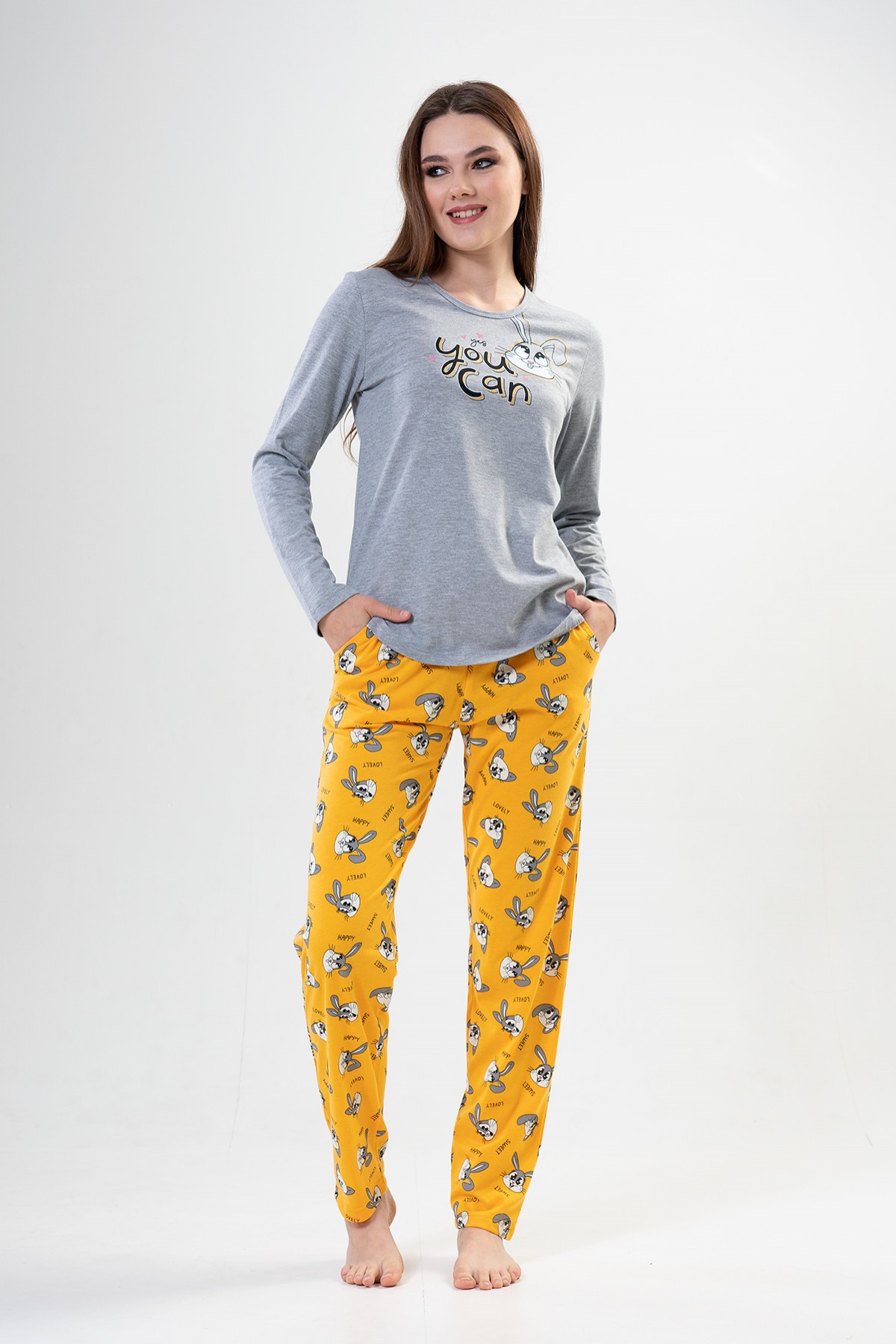 Woman Yellow Pyjama Set Woman Yellow Pyjama Set