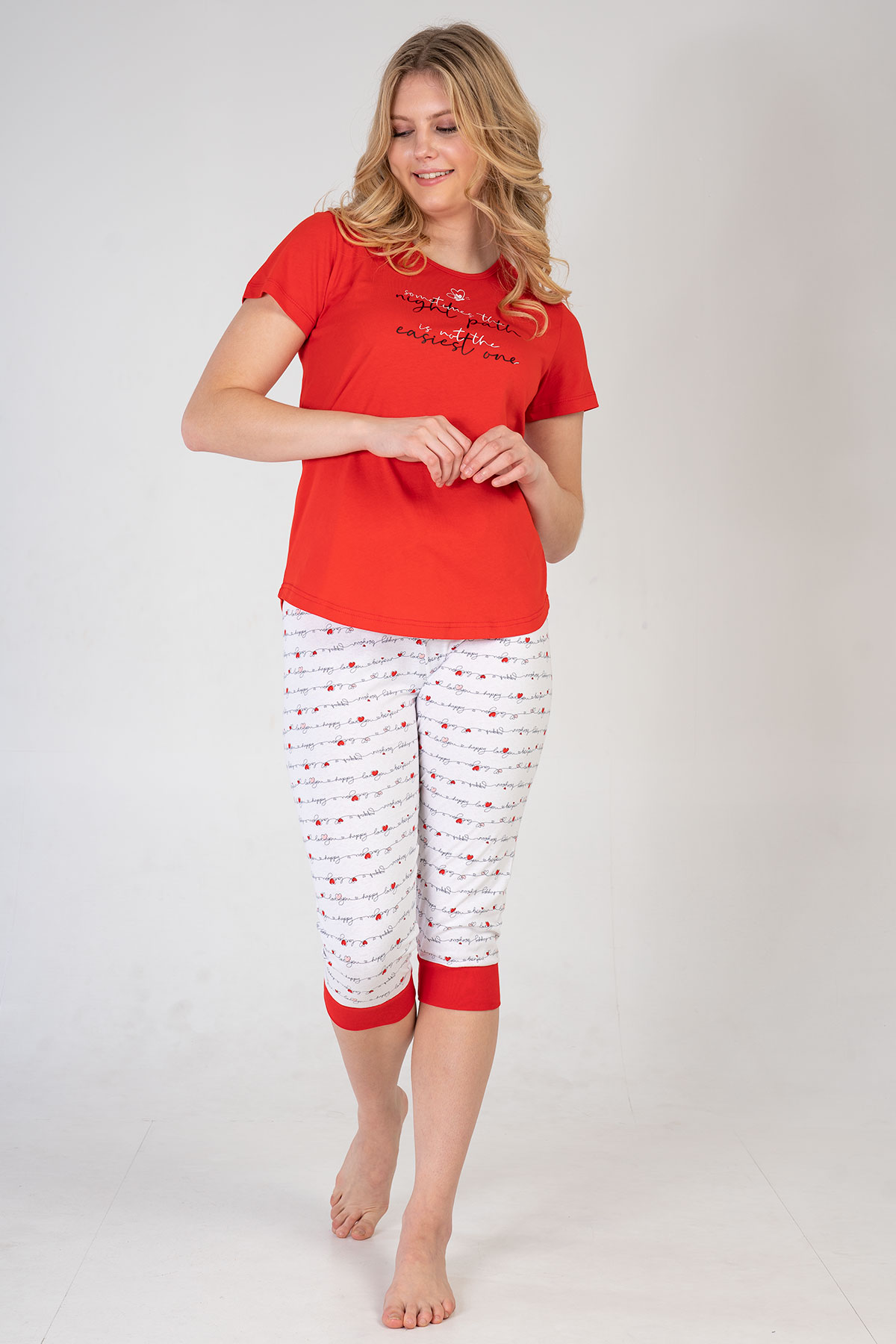Woman Red Night Capri Set Woman Red Night Capri Set