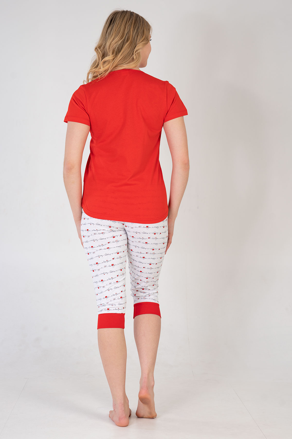 Woman Red Night Capri Set Woman Red Night Capri Set