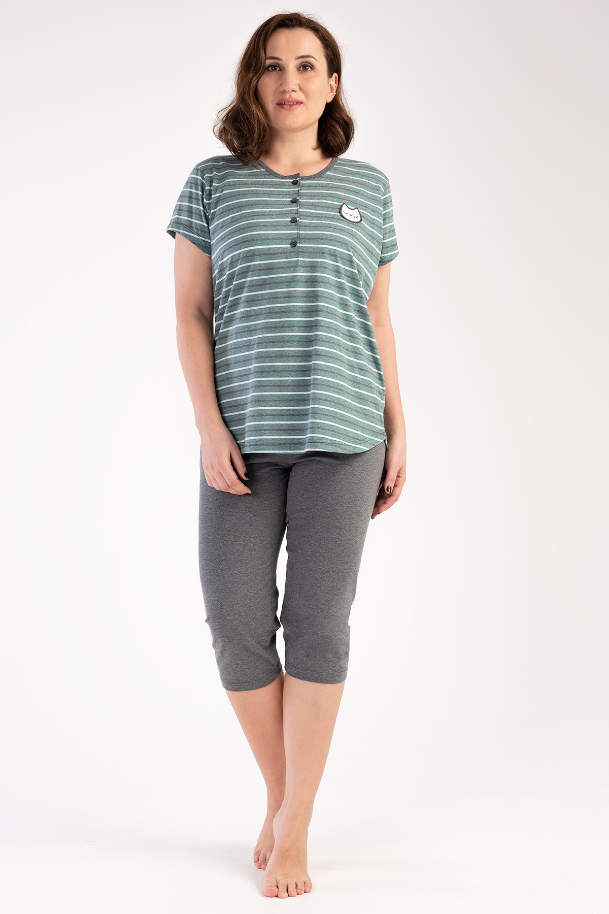 Woman Big Size Greenzone Capri Set Woman Big Size Greenzone Capri Set