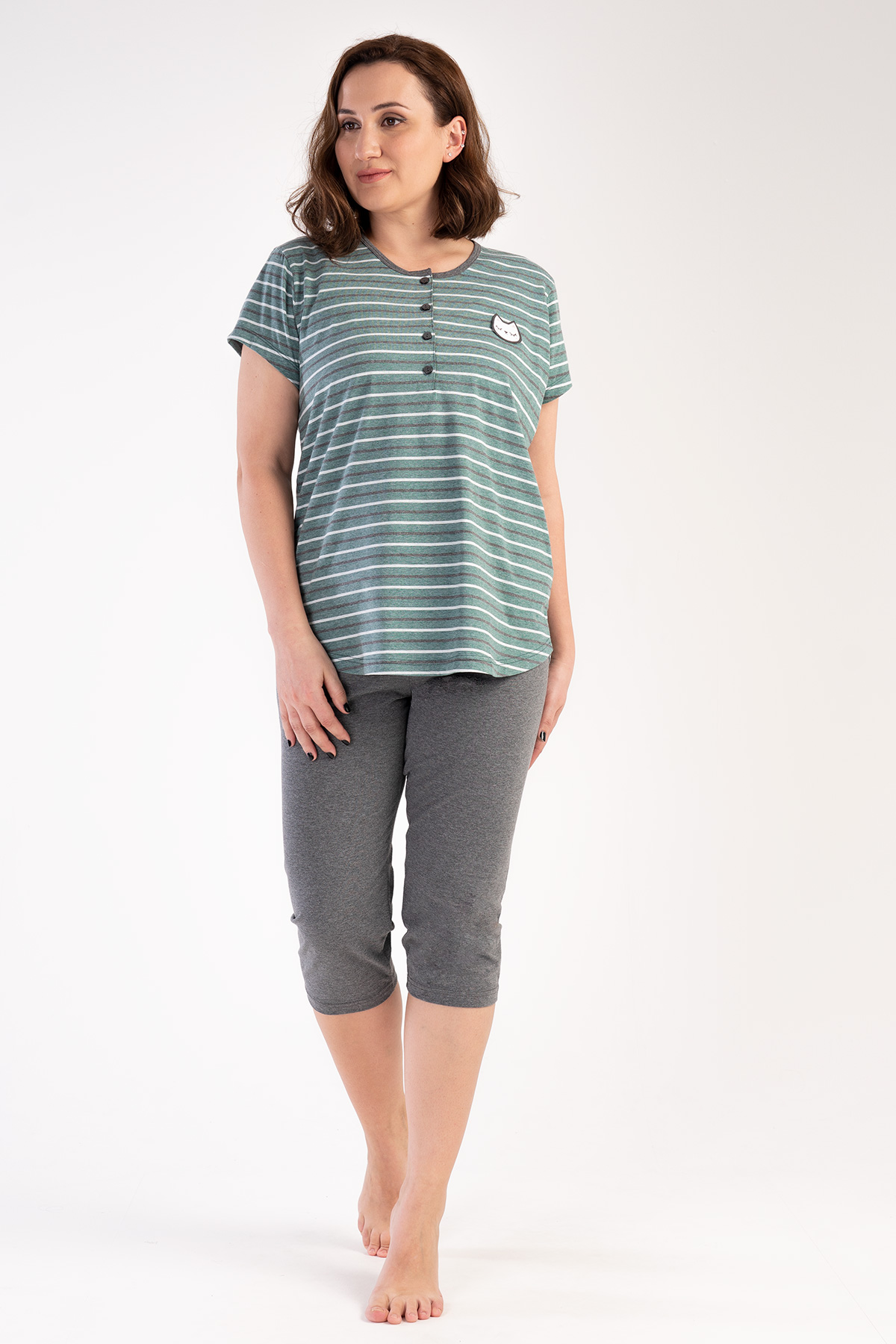 Woman Big Size Greenzone Capri Set Woman Big Size Greenzone Capri Set