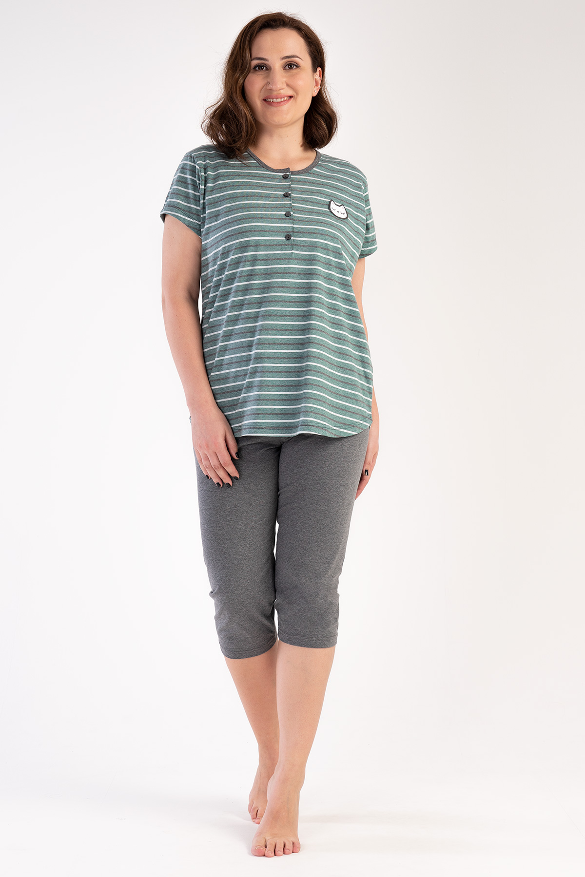 Woman Big Size Greenzone Capri Set Woman Big Size Greenzone Capri Set
