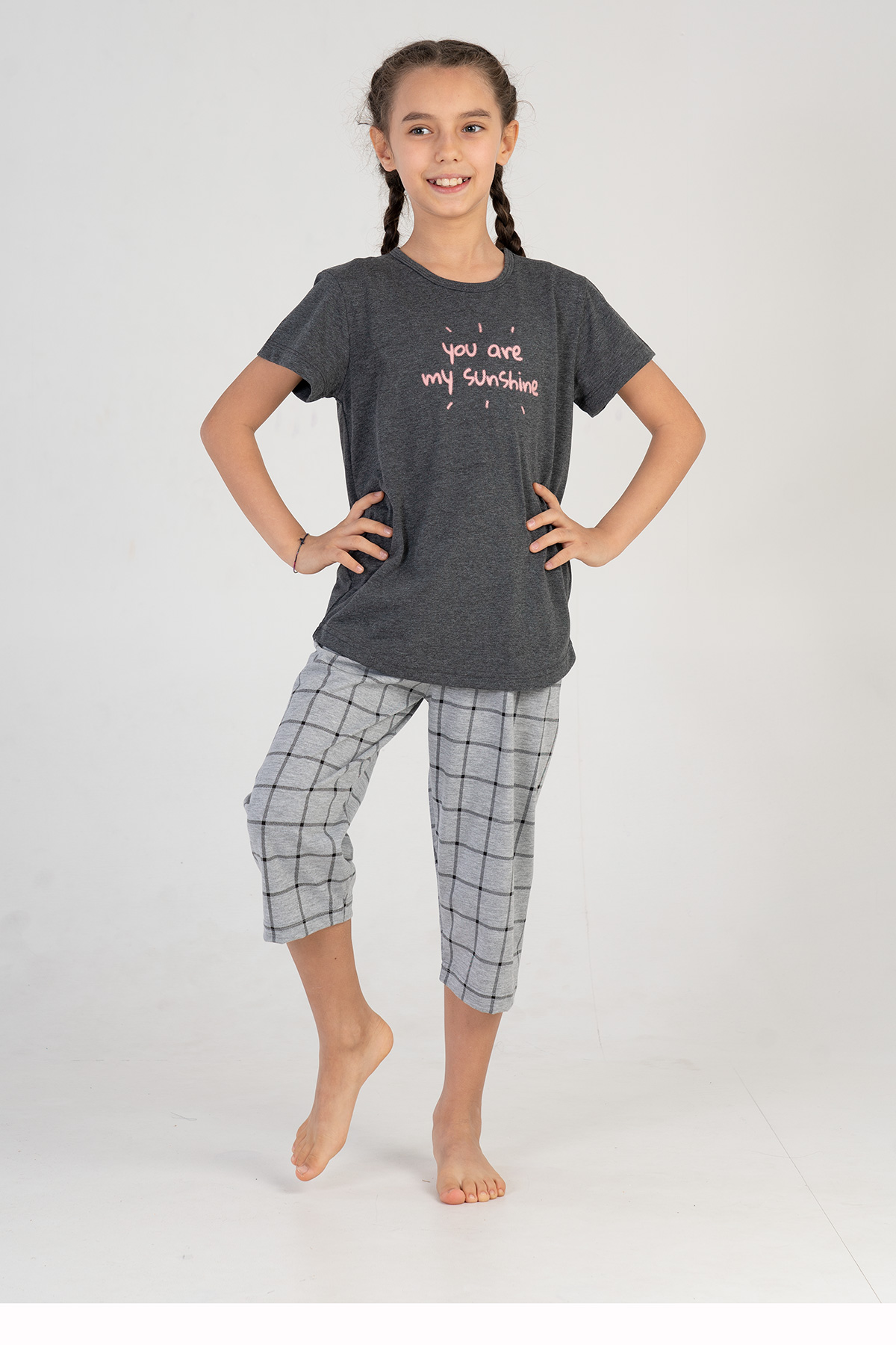 Kids' Girl Antha O Neck Capri Set Kids' Girl Antha O Neck Capri Set