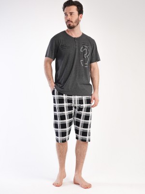 Man Supreme Threen Capri Set Man Supreme Threen Capri Set