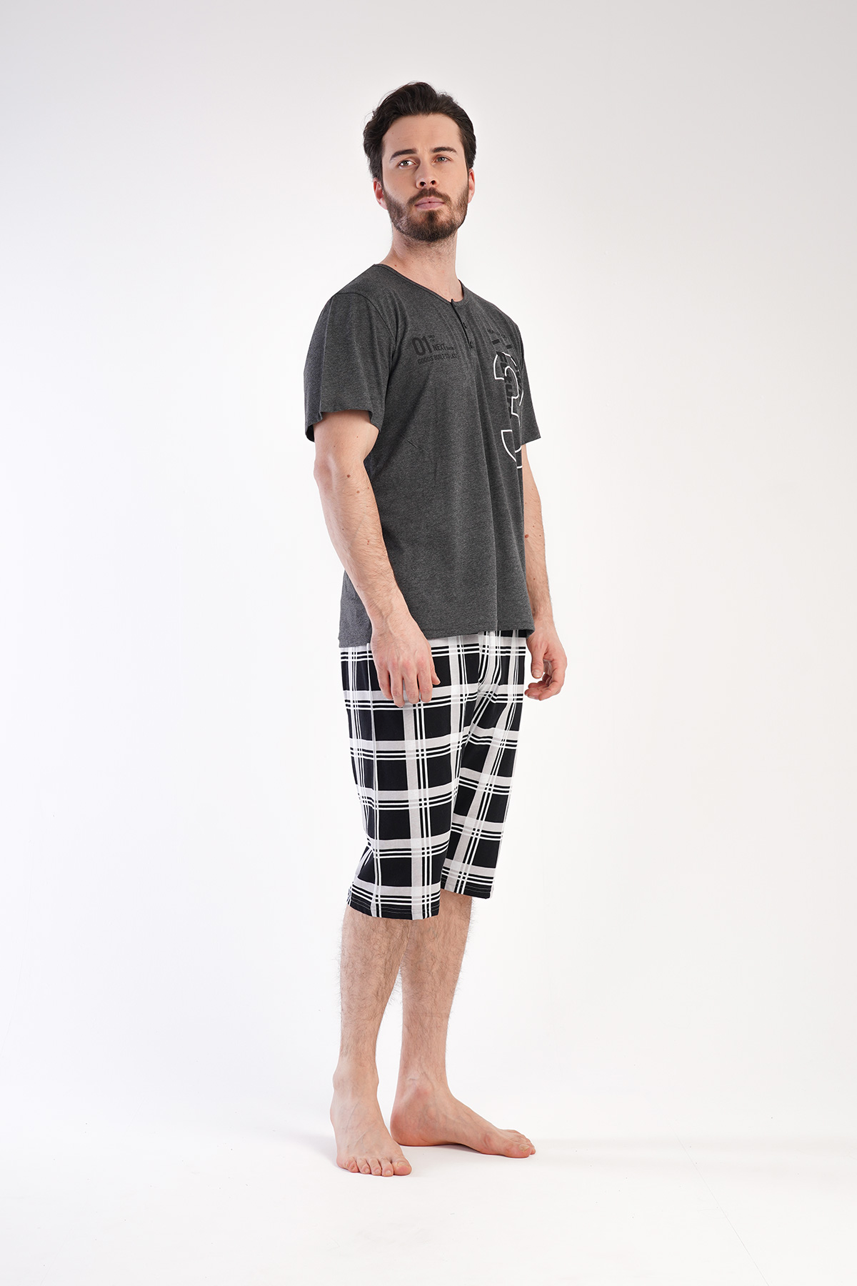 Man Supreme Threen Capri Set Man Supreme Threen Capri Set