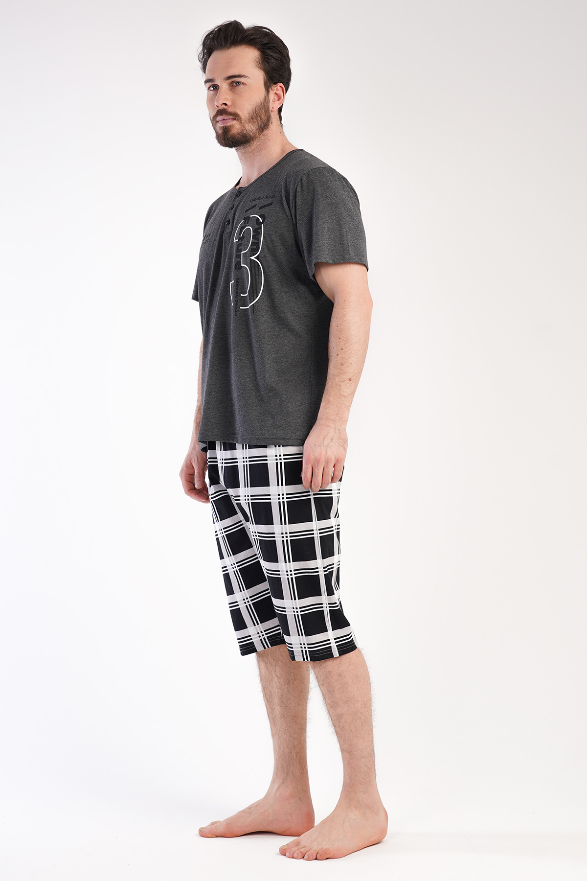 Man Supreme Threen Capri Set Man Supreme Threen Capri Set