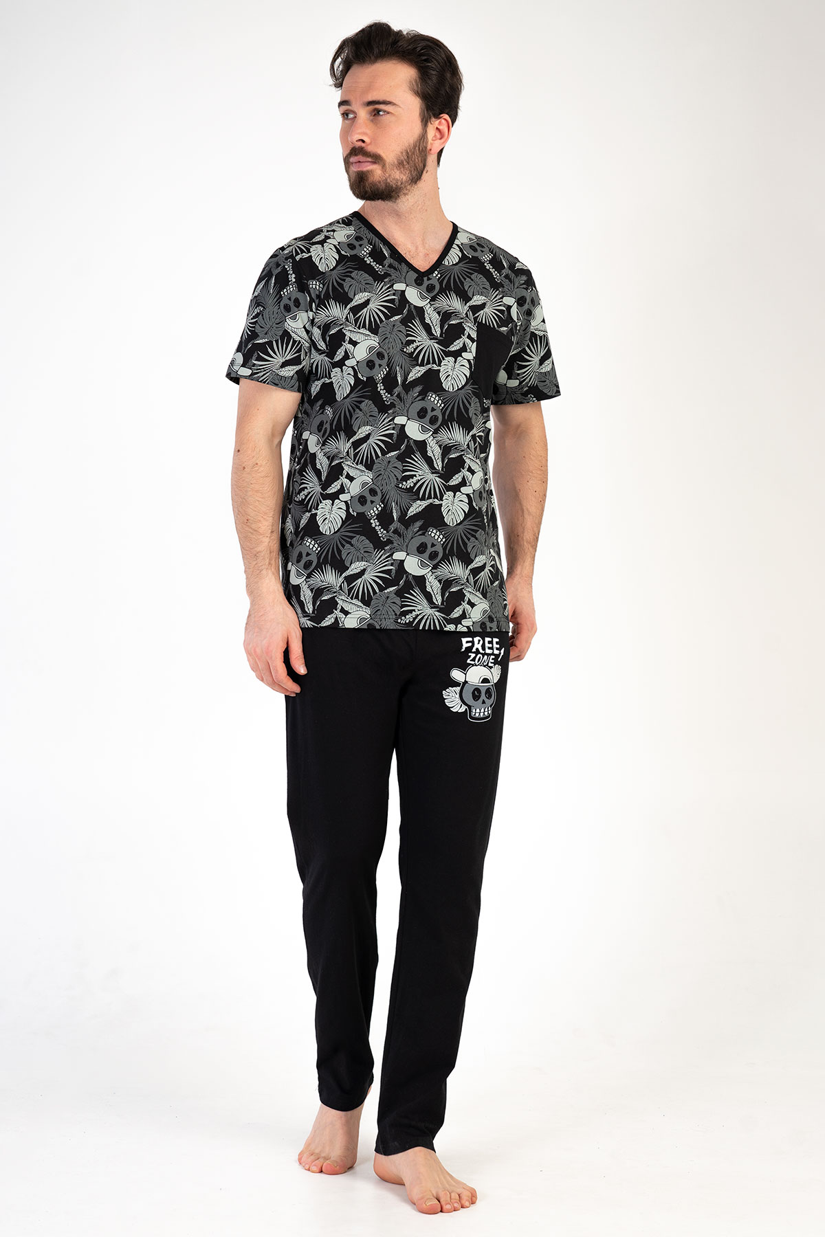 Man Free Zone Pyjama Set Man Free Zone Pyjama Set