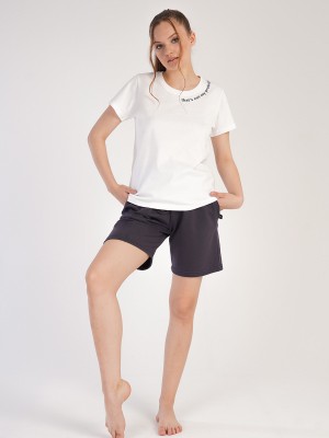 Woman Three Yarn Whity Short Set Woman Three Yarn Whity Short Set