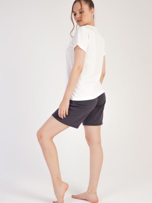 Woman Three Yarn Whity Short Set Woman Three Yarn Whity Short Set