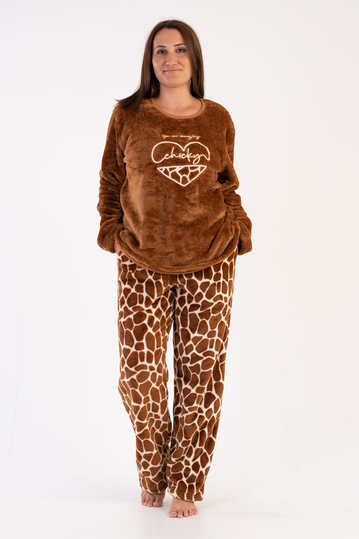 Woman Big Size Soft Fleece Chicky Pyjama Set Woman Big Size Soft Fleece Chicky Pyjama Set