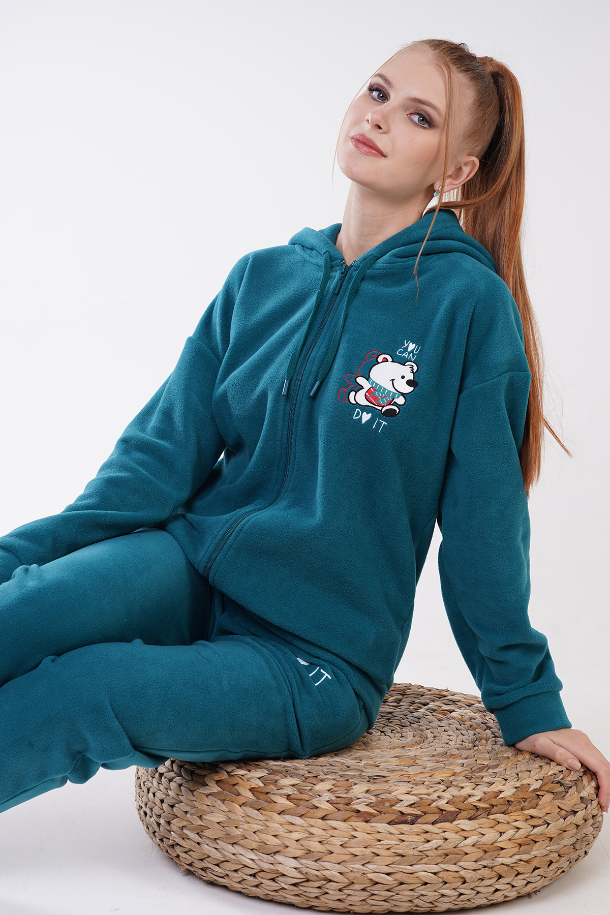 Woman Deila Fleece Long Sleeve Pyjama Set Woman Deila Fleece Long Sleeve Pyjama Set