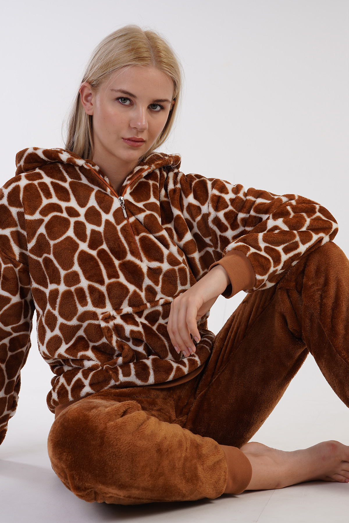 Woman Soft Brown Pyjama Set Woman Soft Brown Pyjama Set