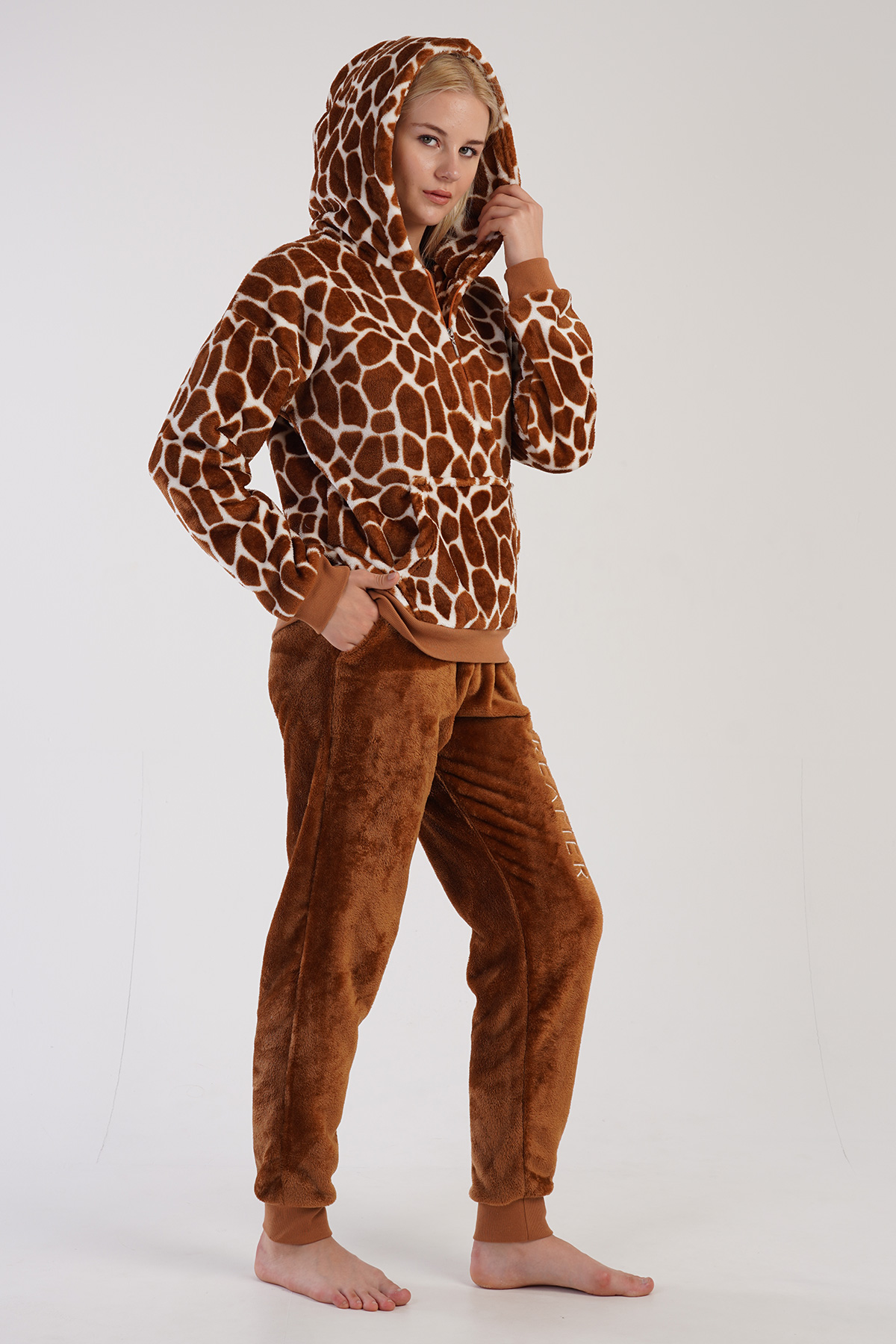 Woman Soft Brown Pyjama Set Woman Soft Brown Pyjama Set