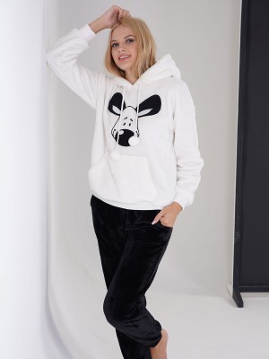 Woman Soft White Pyjama Set