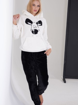 Woman Soft White Pyjama Set