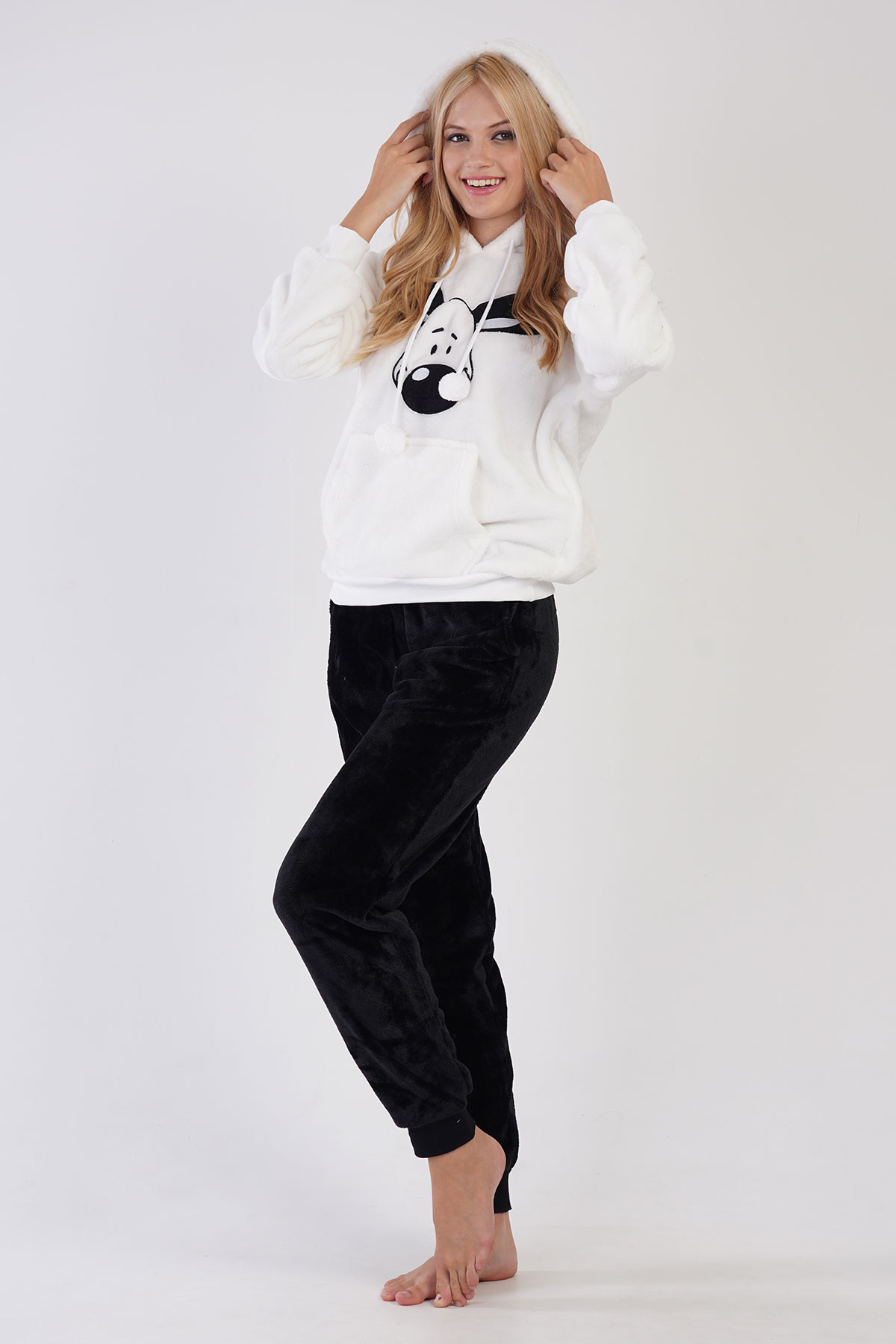 Woman Soft White Pyjama Set