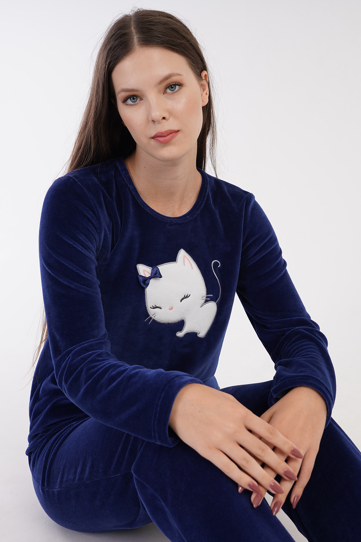 Woman Velvet Nice Pyjama Set Woman Velvet Nice Pyjama Set
