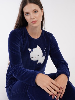 Woman Velvet Nice Pyjama Set Woman Velvet Nice Pyjama Set