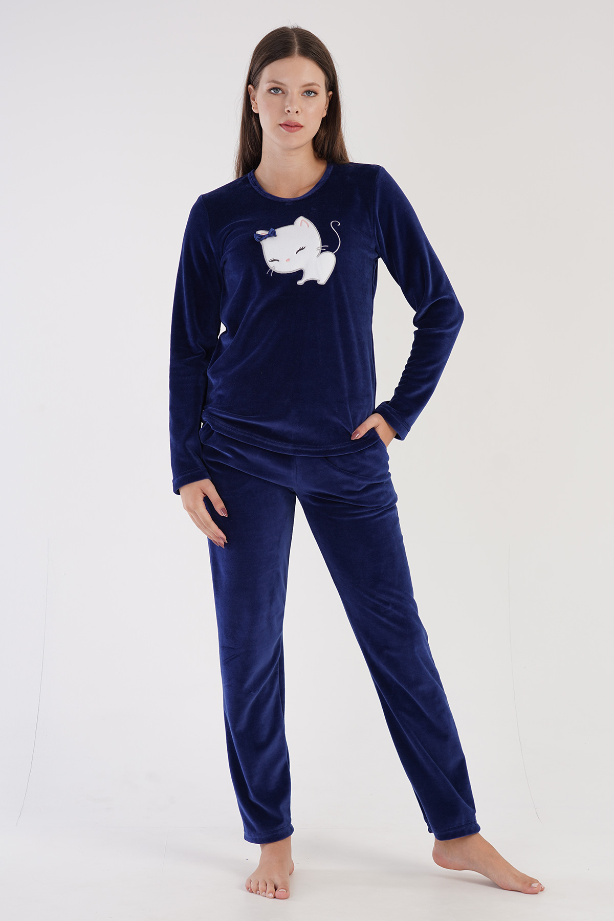Woman Velvet Nice Pyjama Set Woman Velvet Nice Pyjama Set