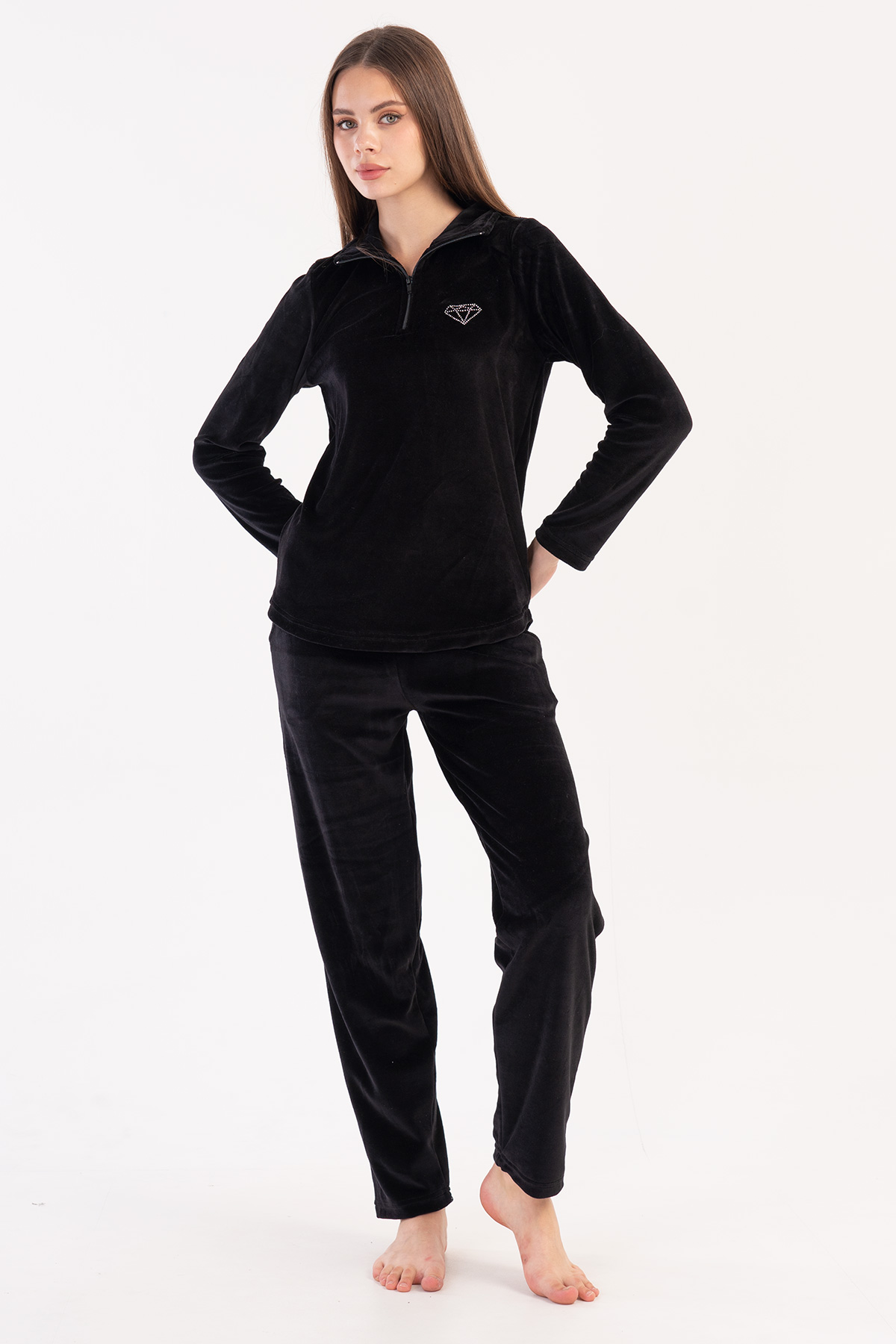 Woman Black Velvet Pyjama Set Woman Black Velvet Pyjama Set