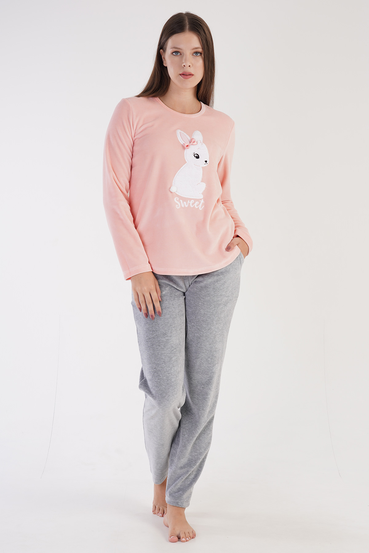 Woman Sweet Velvet Pyjama Set Woman Sweet Velvet Pyjama Set