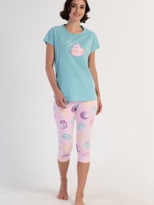 Woman Lycra Supreme Candy Capri Set Woman Lycra Supreme Candy Capri Set