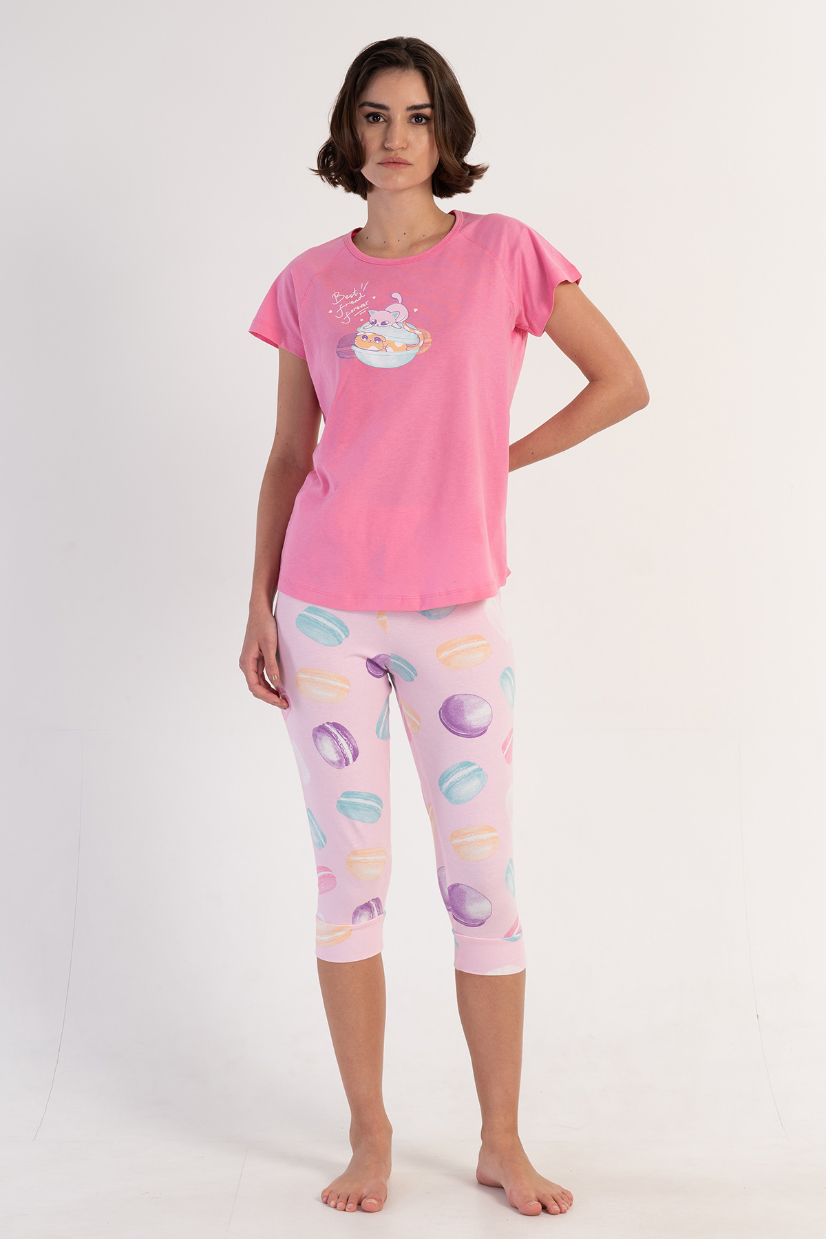 Woman Lycra Supreme Candy Capri Set Woman Lycra Supreme Candy Capri Set