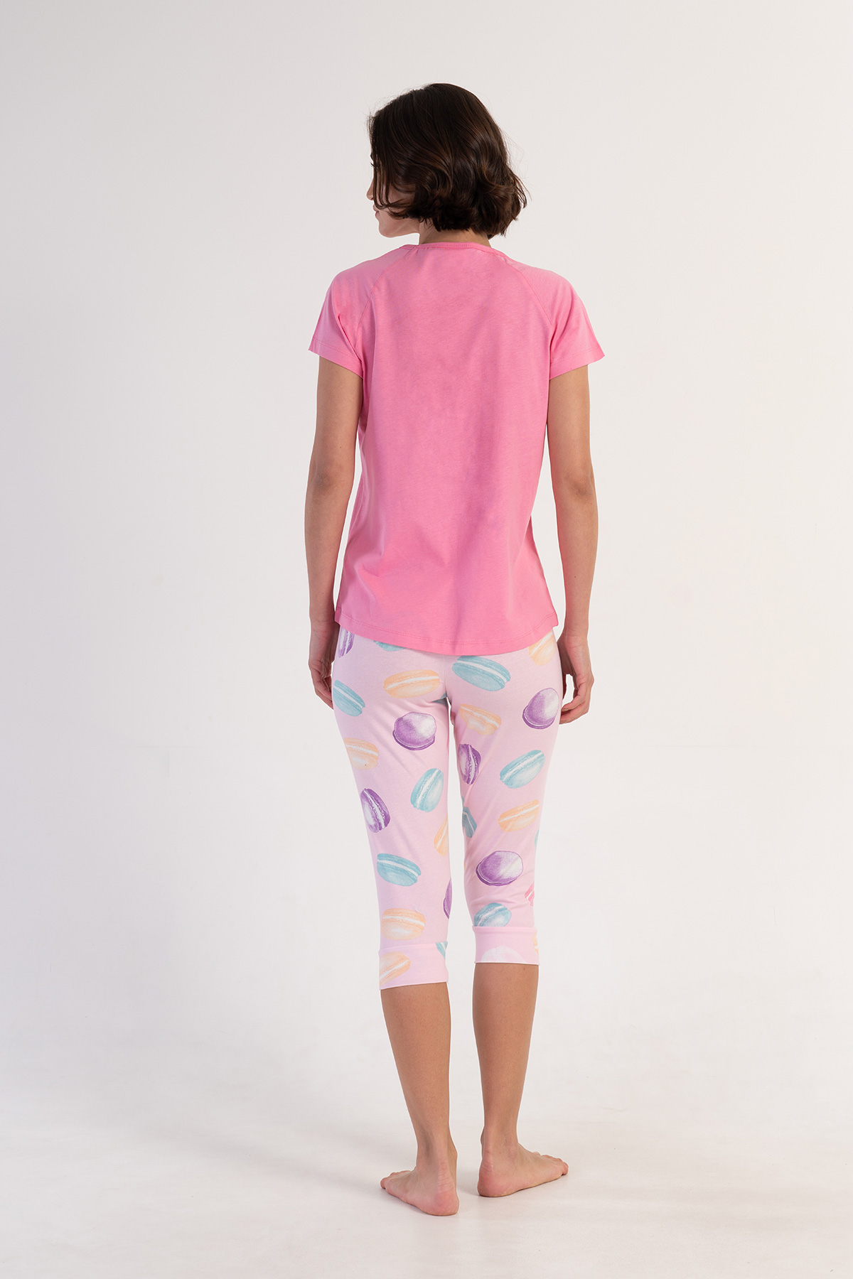Woman Lycra Supreme Candy Capri Set Woman Lycra Supreme Candy Capri Set